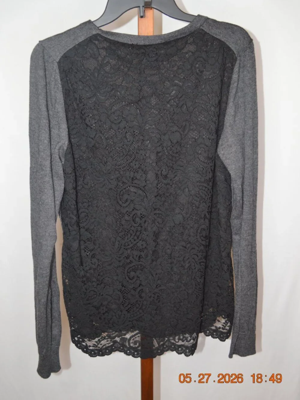 White House Black Market Women’s Large Grey Colorblock Lace Back Cardigan